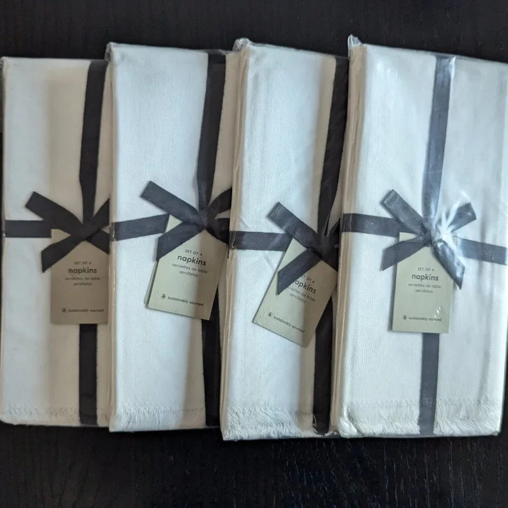 WEST ELM | NEW | Frayed Edge Napkin, White, Set of 16
